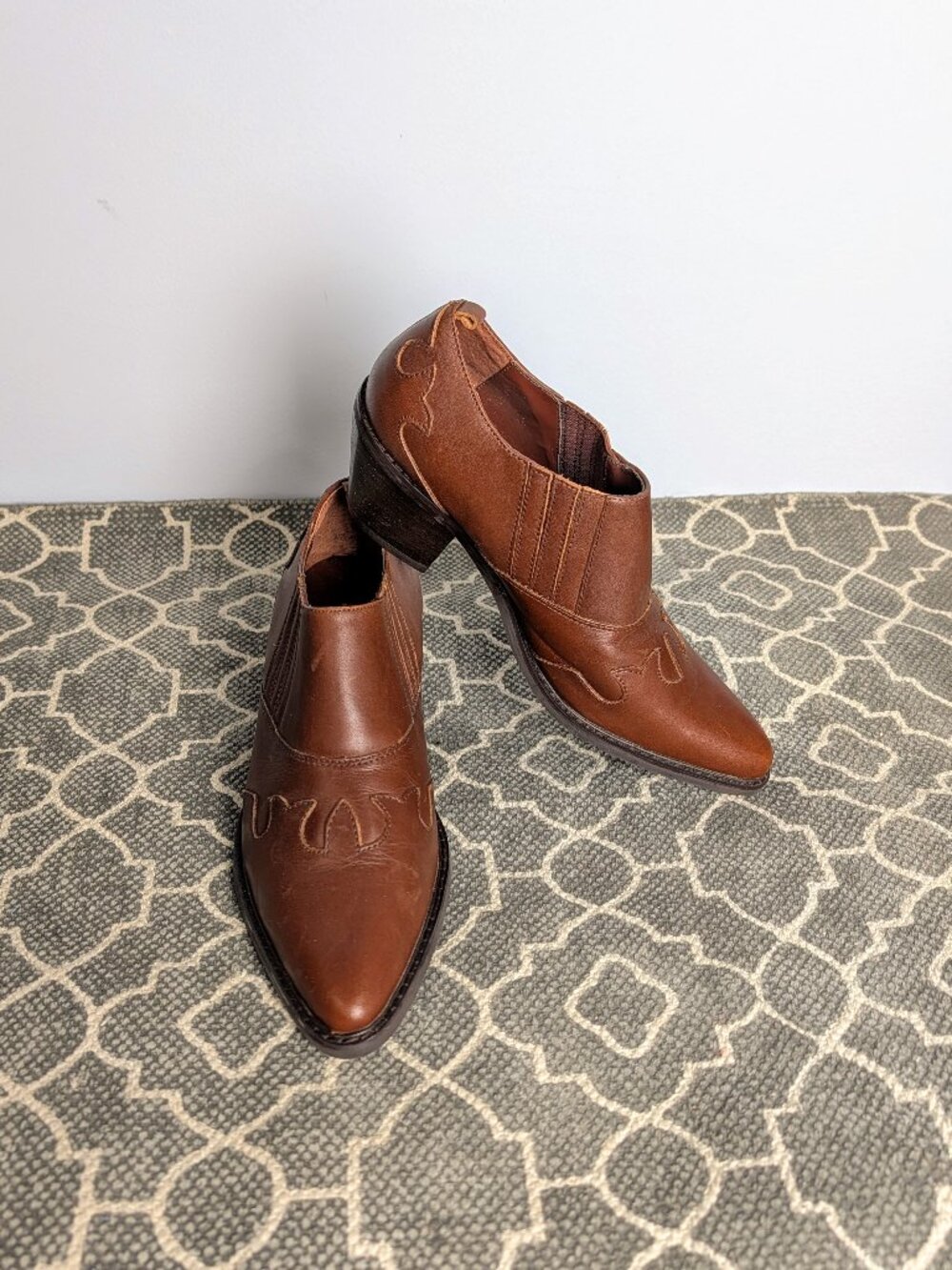 *DRESSBARN Brown Leather Western Ankle Boots Sz 7.5M